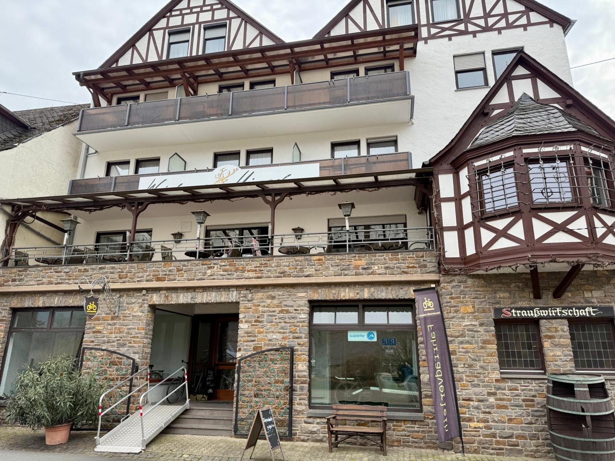 فندق Weinhaus Hirschen Bruttig المظهر الخارجي الصورة