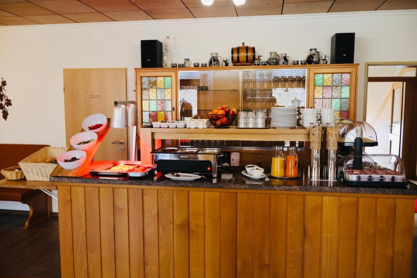 فندق Weinhaus Hirschen Bruttig المظهر الخارجي الصورة