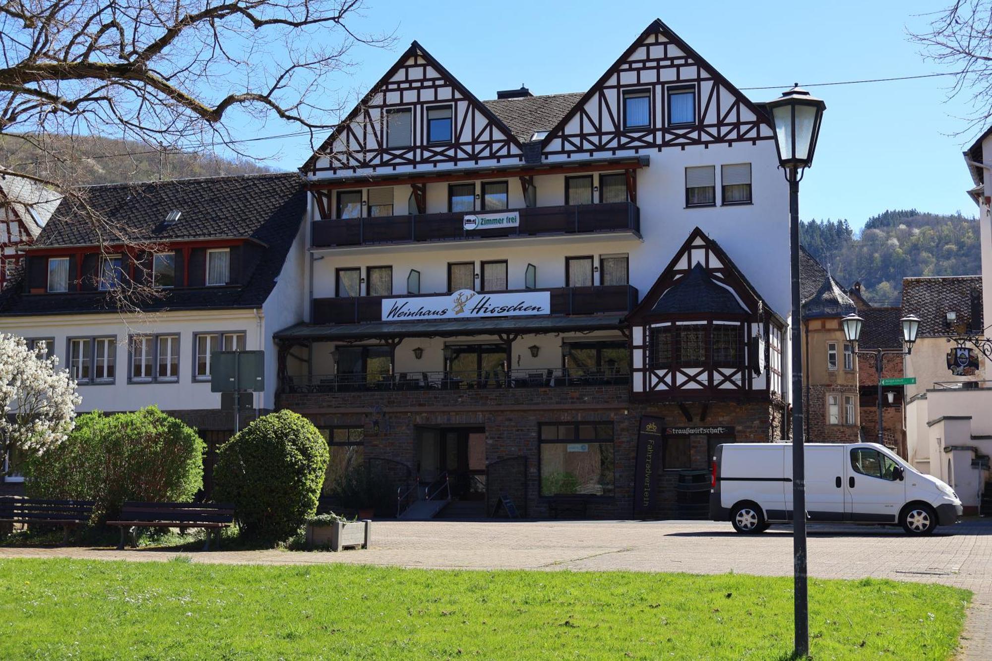 فندق Weinhaus Hirschen Bruttig المظهر الخارجي الصورة