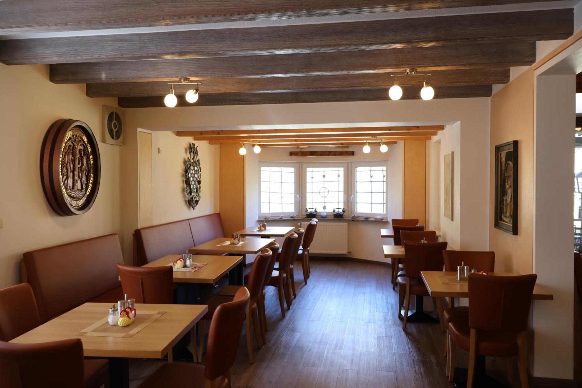 فندق Weinhaus Hirschen Bruttig المظهر الخارجي الصورة